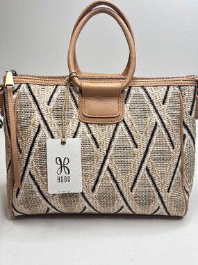 HOBO INTERNATIONAL Sheila Medium Crossbody/Satchel Polished Cream Raffia NWT